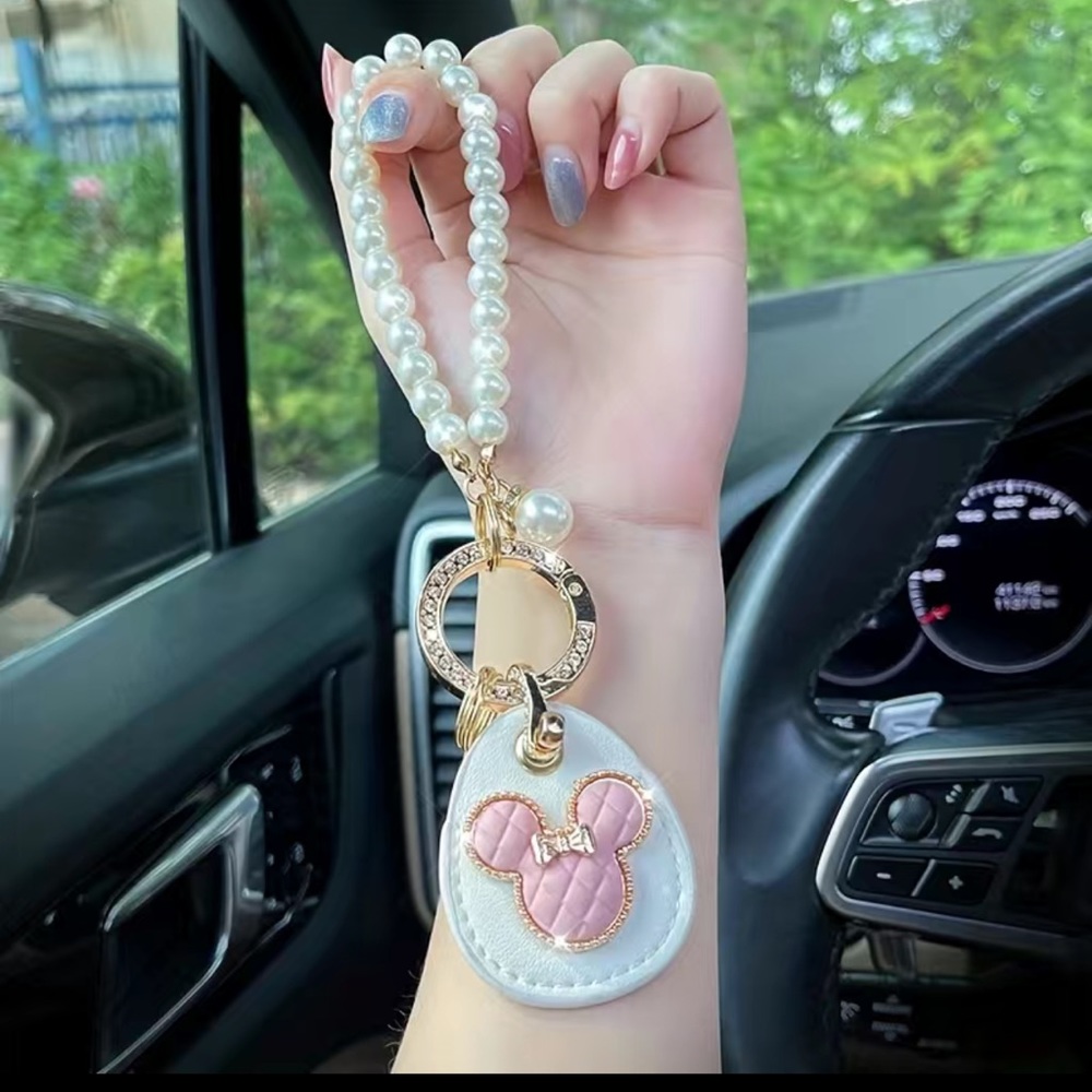 NWT - DISNEY KEYCHAIN / BAG CHARM. - Picture 3 of 5
